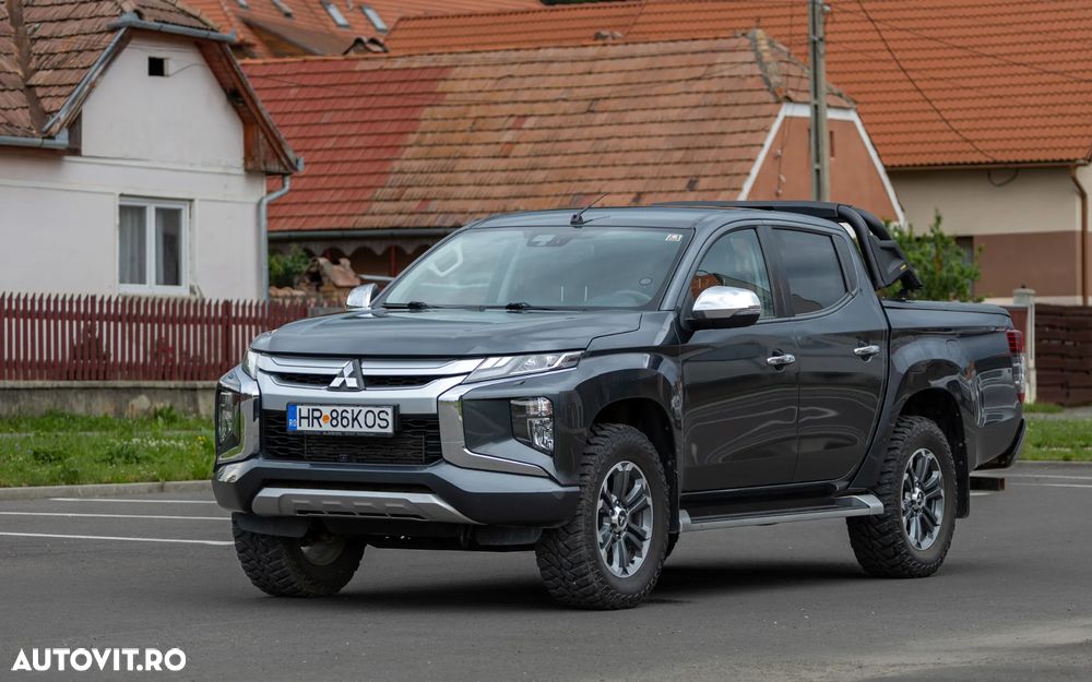 Mitsubishi L200 Double Cab 2.2 DI-D M/T Instyle - 2