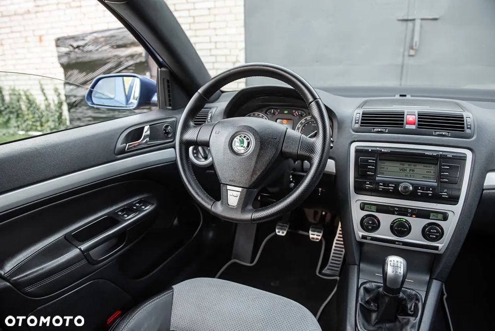 Skoda Octavia 2.0 TFSI RS - 25
