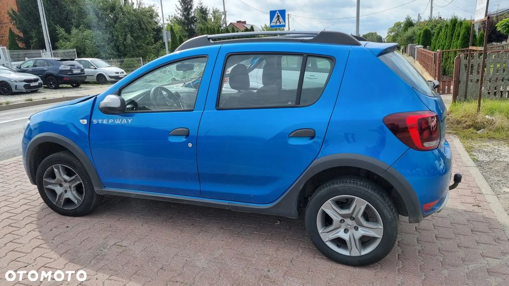 Dacia Sandero Stepway Blue dCi 95 Essential - 9