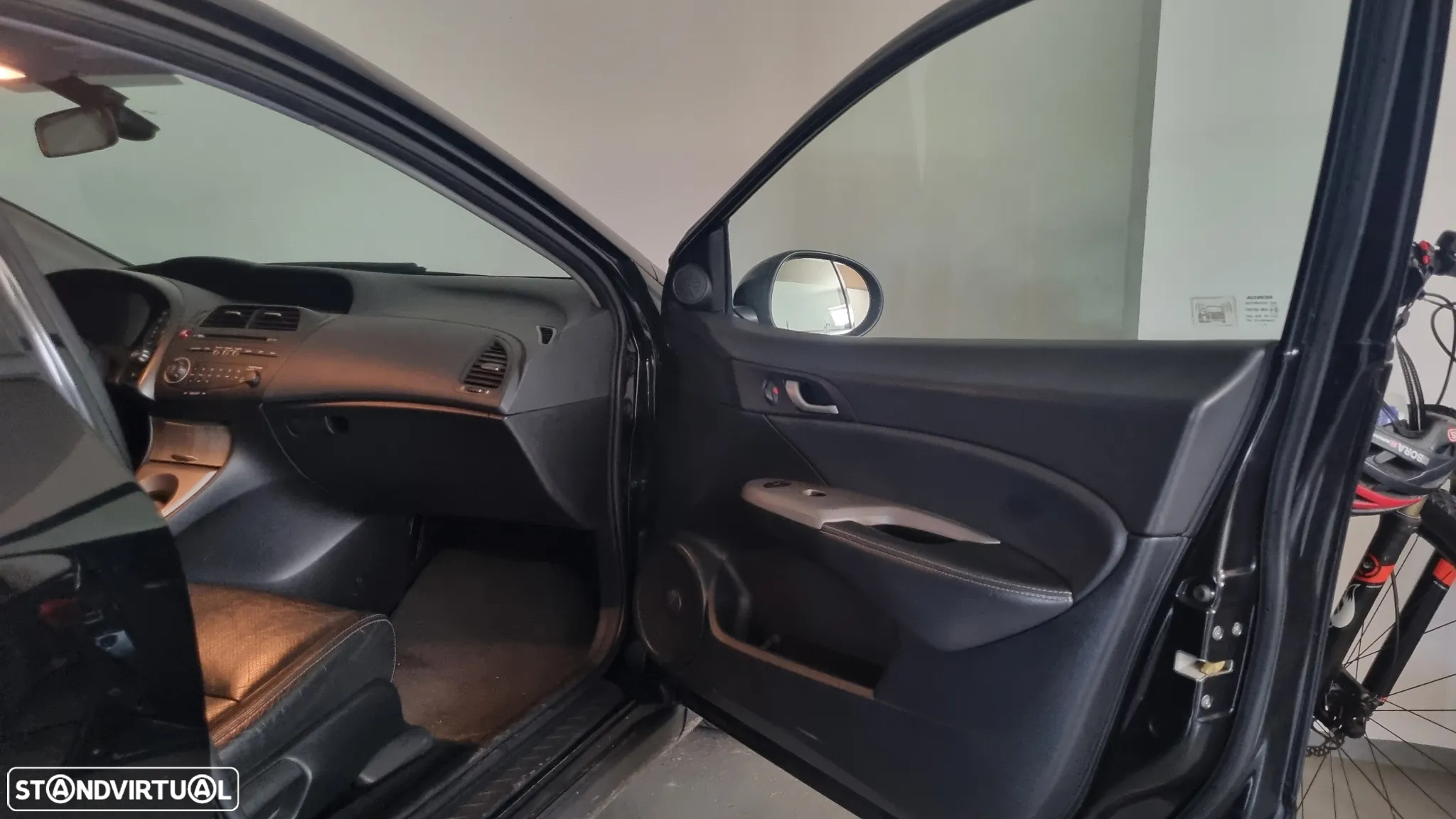 Honda Civic 1.8 Executive - 17