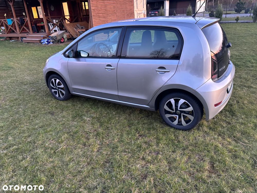 Volkswagen up! Active - 4