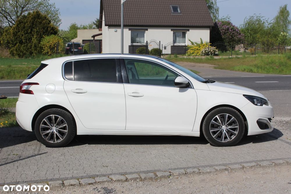 Peugeot 308 2.0 Blue HDi Allure S&S - 4