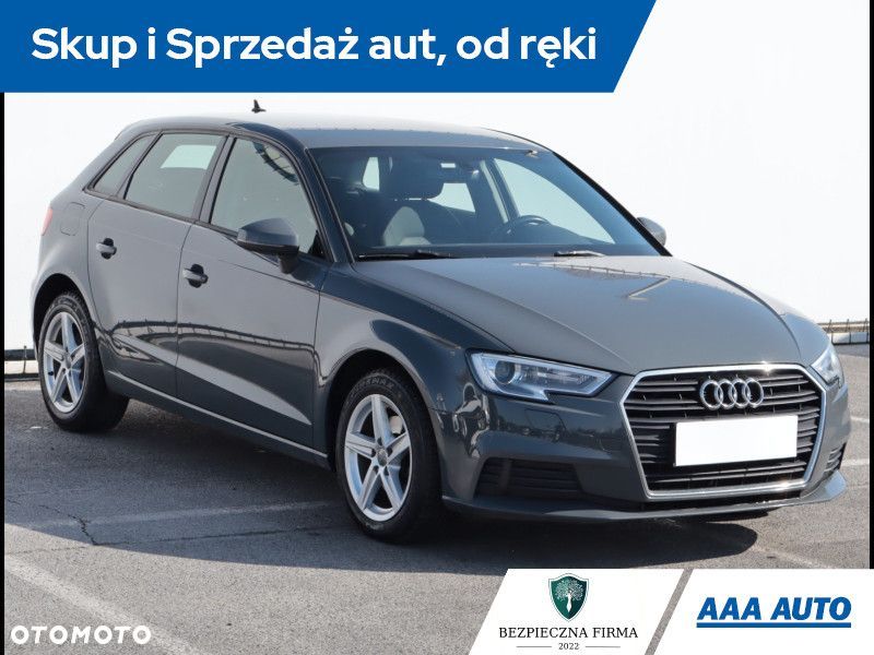 Audi A3 Sportback - 2
