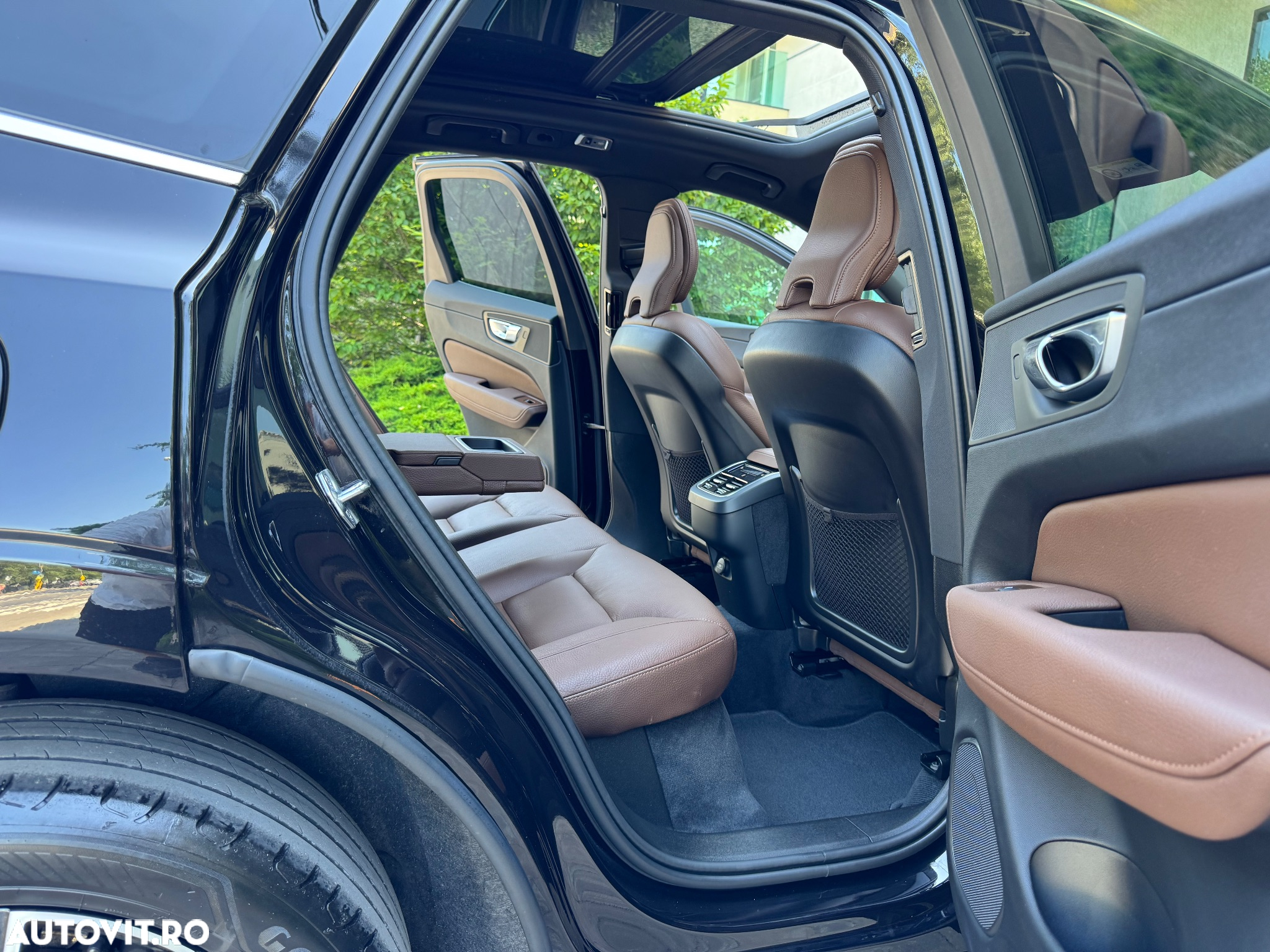 Volvo XC 60 B4 D AWD Geartronic Inscription - 33