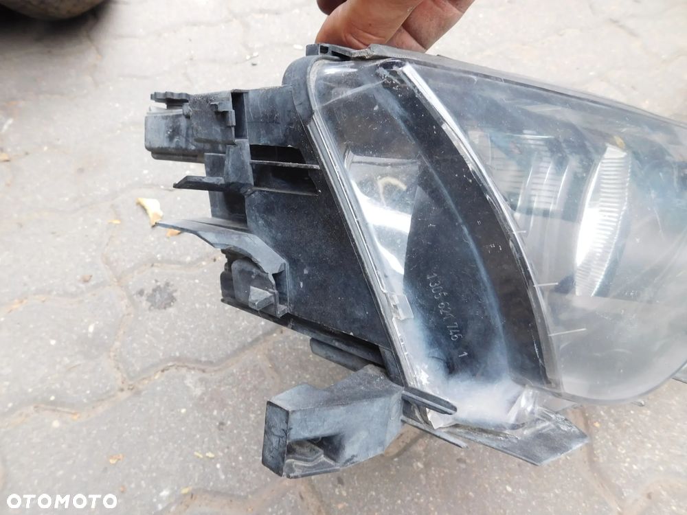 lampa prawa przód BMW E46 E-46 przed liftingiem BOSCH - 5