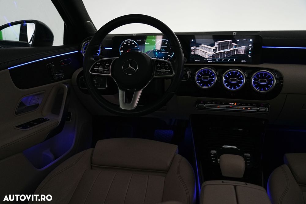 Mercedes-Benz A 180 d Sedan Aut. - 14