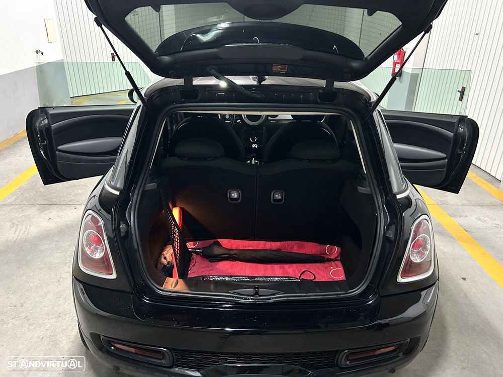 MINI 3 Portas One D - 12