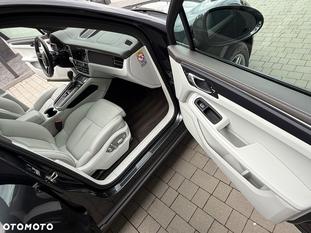 Porsche Macan - 26