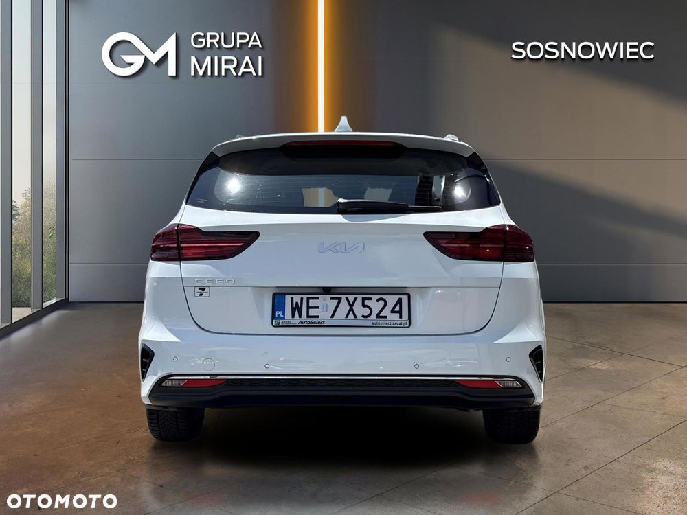 Kia Ceed - 4