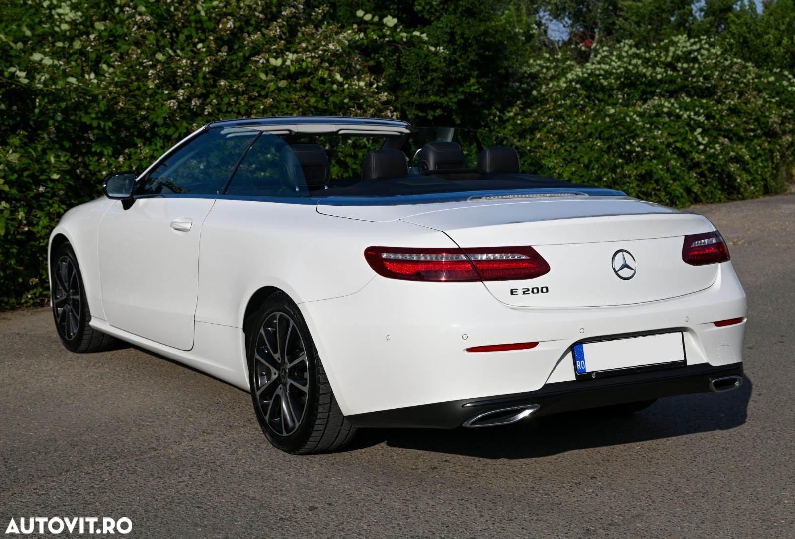 Mercedes-Benz E 200 Coupe Aut. - 2