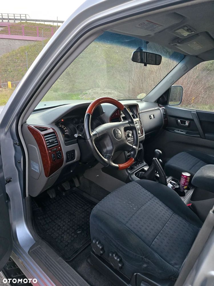 Mitsubishi Pajero 3.2 DI-D Dakar - 3