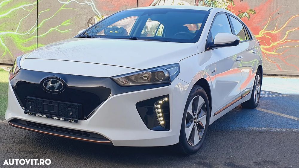 Hyundai IONIQ 120CP Exclusive - 1