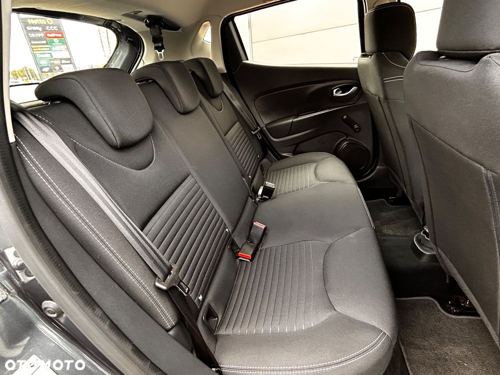 Renault Clio 1.2 16V 75 LIMITED - 8