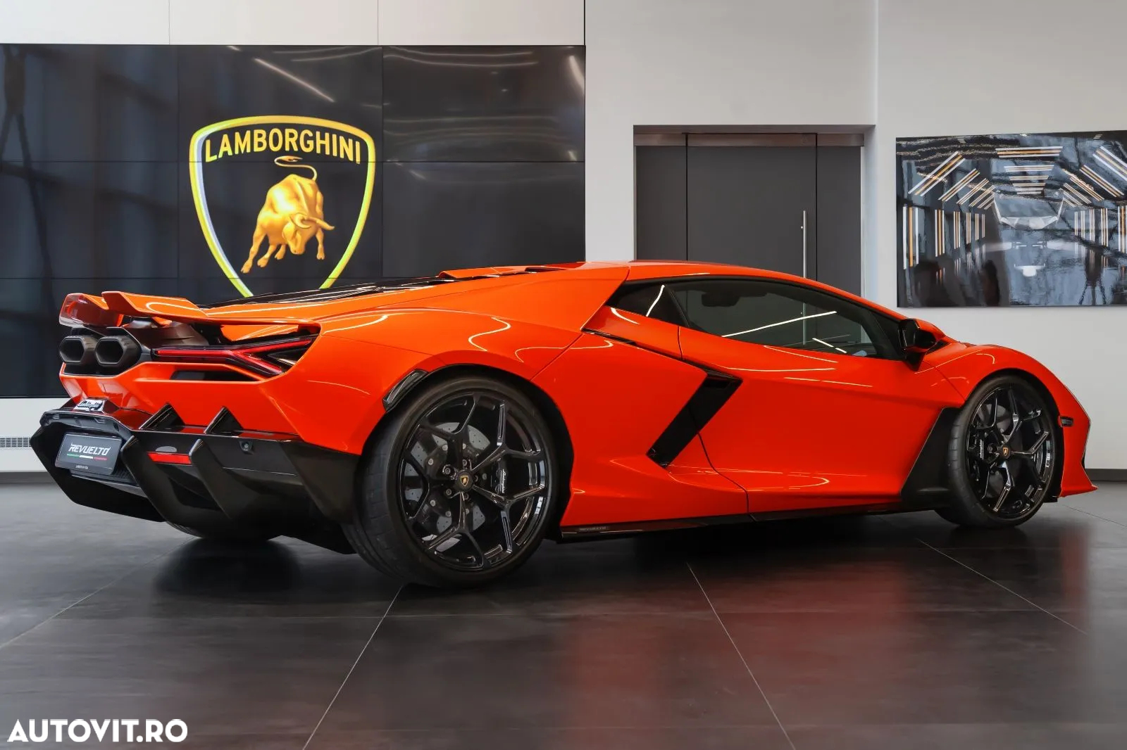 Lamborghini Revuelto - 5