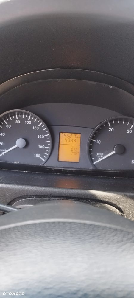 Mercedes-Benz Sprinter - 14