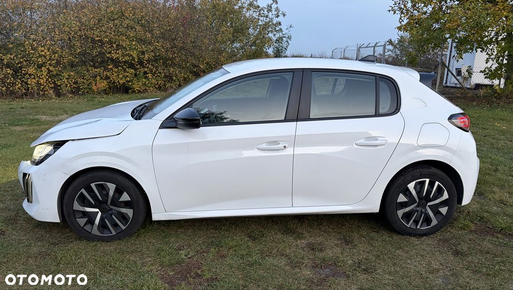 Peugeot 208 - 5