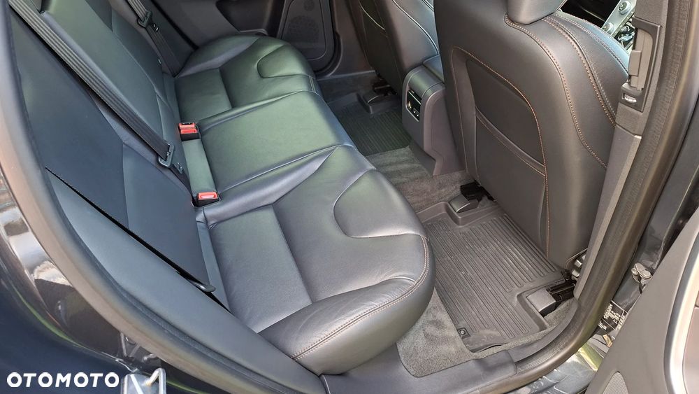 Volvo XC 60 D4 Geartronic Summum - 22