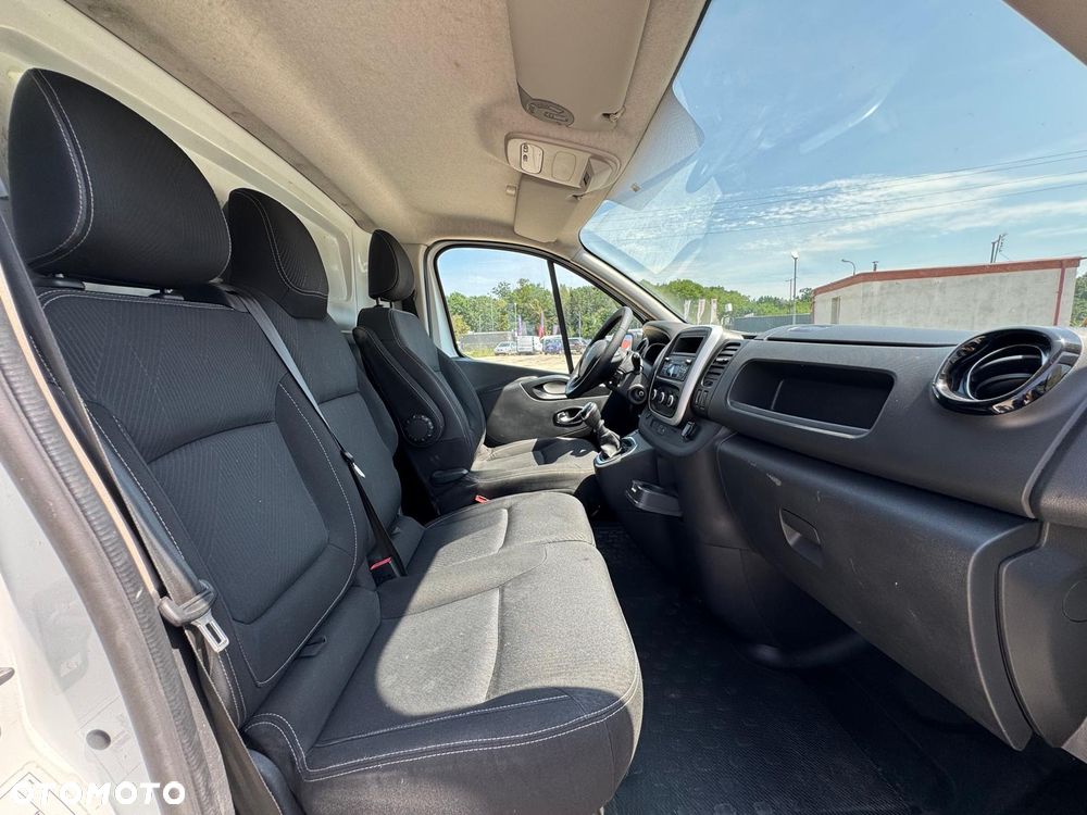Renault Trafic - 17
