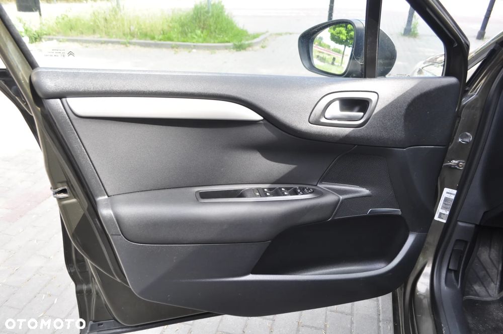 Citroën C4 VTi 120 Attraction - 17