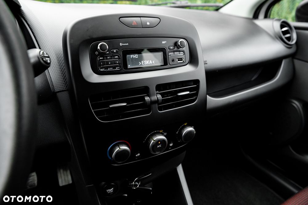 Renault Clio 1.2 16V Authentique - 27