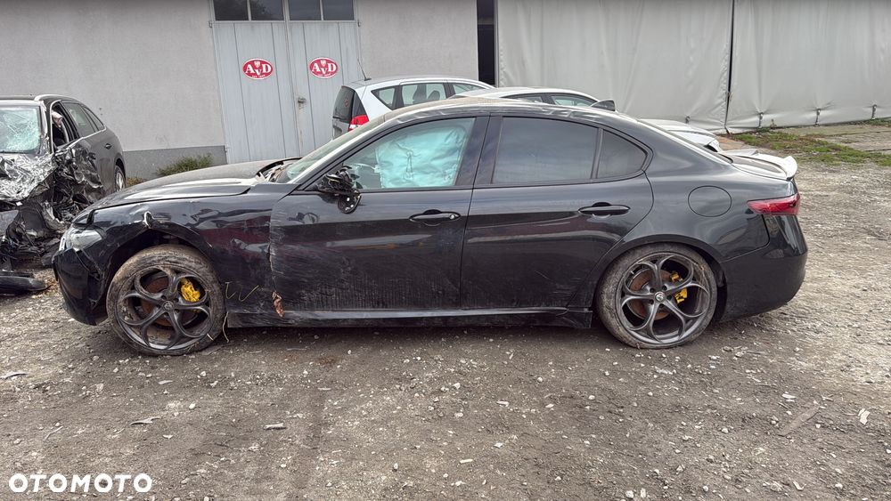 Alfa Romeo Giulia 2.0 Turbo - 1