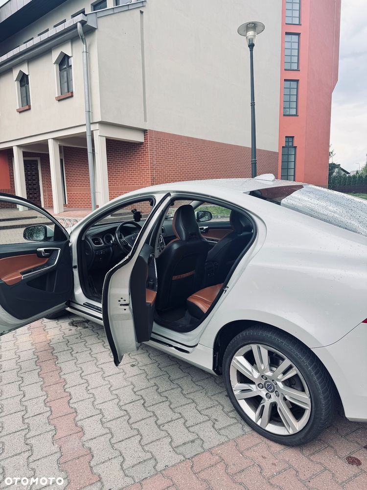 Volvo S60 - 3