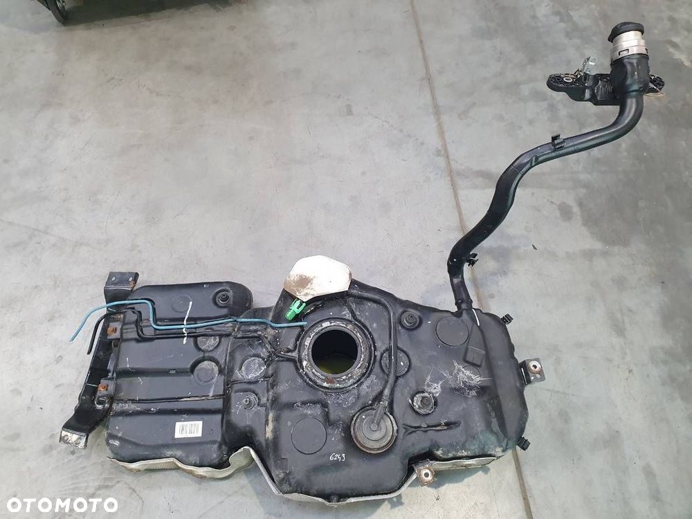 ZBIORNIK BAK PALIWA AUDI Q5 8RB 2.0 TDI 177KM QUATTRO 8R0201021XXX - 1