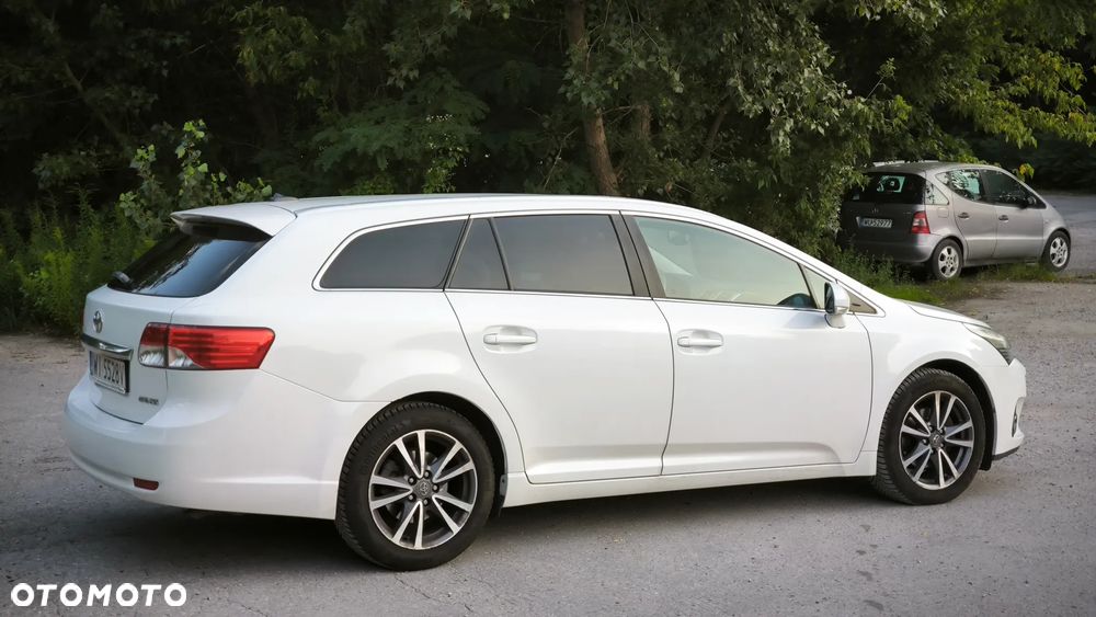 Toyota Avensis 2.0 D-4D Premium - 30