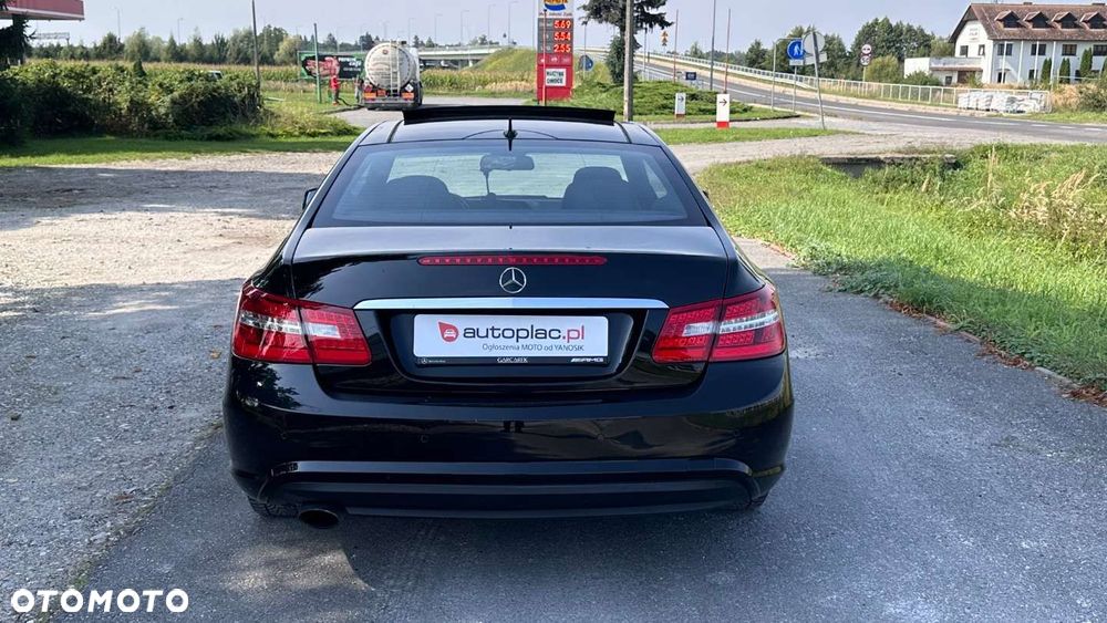 Mercedes-Benz Klasa E - 9