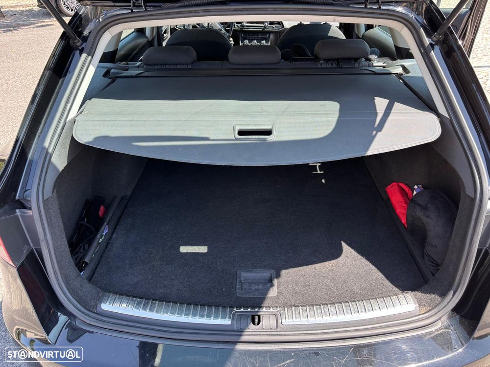 SEAT Leon ST 1.6 TDI Style Ecomotive - 10