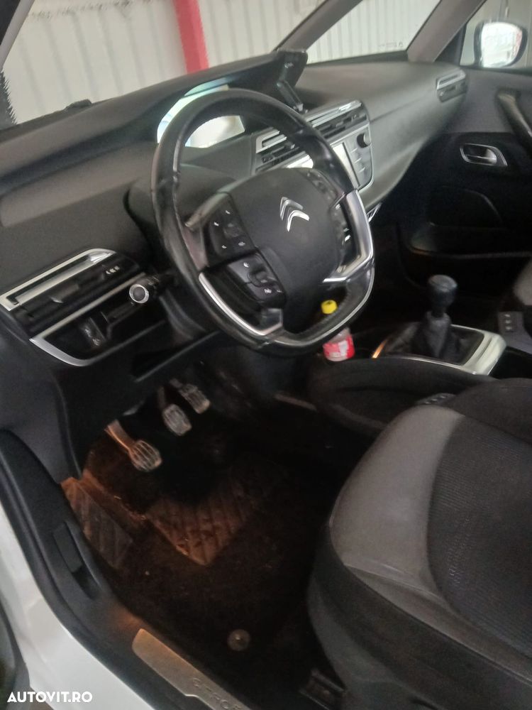 Citroën C4 Picasso 1.6 e-HDI Attraction - 6