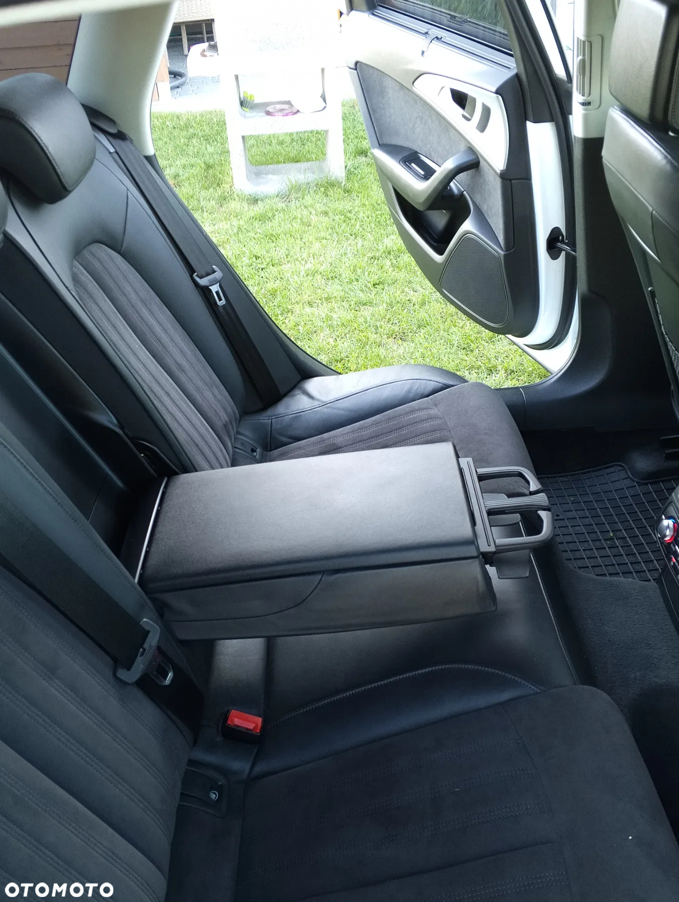 Audi A6 Avant 2.0 TDI Ultra DPF S tronic - 8