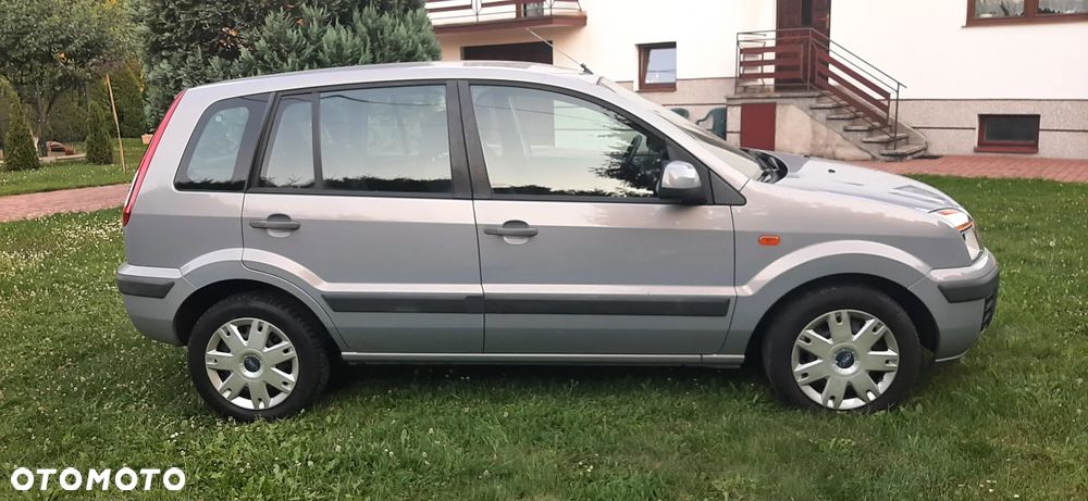 Ford Fusion - 21