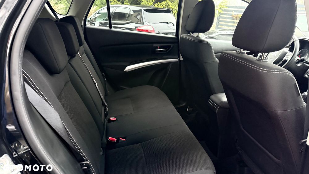 Suzuki SX4 S-Cross 1.0 T Premium 4WD - 32