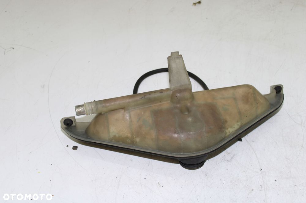 ZBIORNICZEK WYRÓWNAWCZY PŁYNU WODY BMW E32 E34 M30 M70 - 3