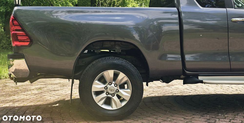 Toyota Hilux 4x4 Double Cab S&S Comfort - 14