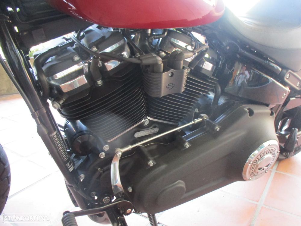 Harley-Davidson Softail 114 FAT BOB - 19