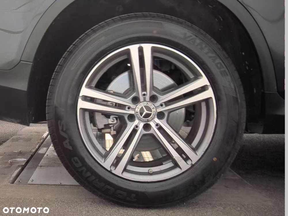Mercedes-Benz GLC 250 4Matic 9G-TRONIC Exclusive - 15