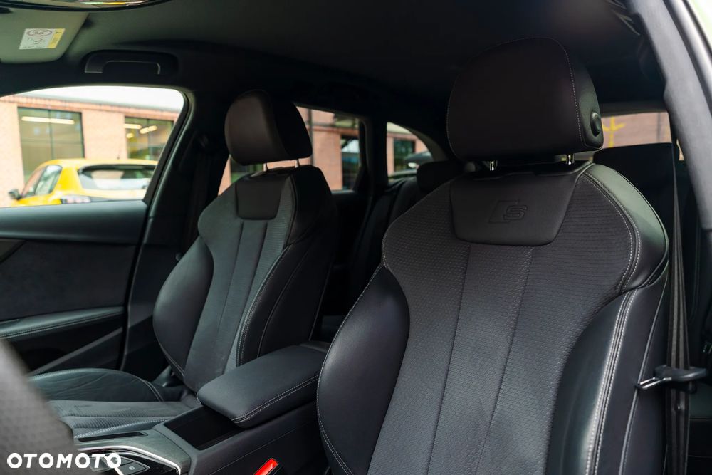 Audi A4 Avant 45 TFSI quattro S tronic S line - 11