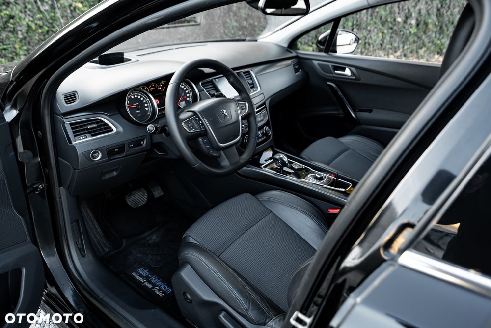 Peugeot 508 Hybrid4 - 16