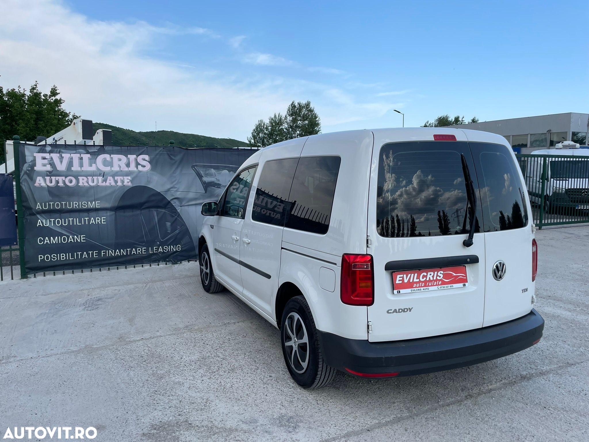 Volkswagen Caddy - 32