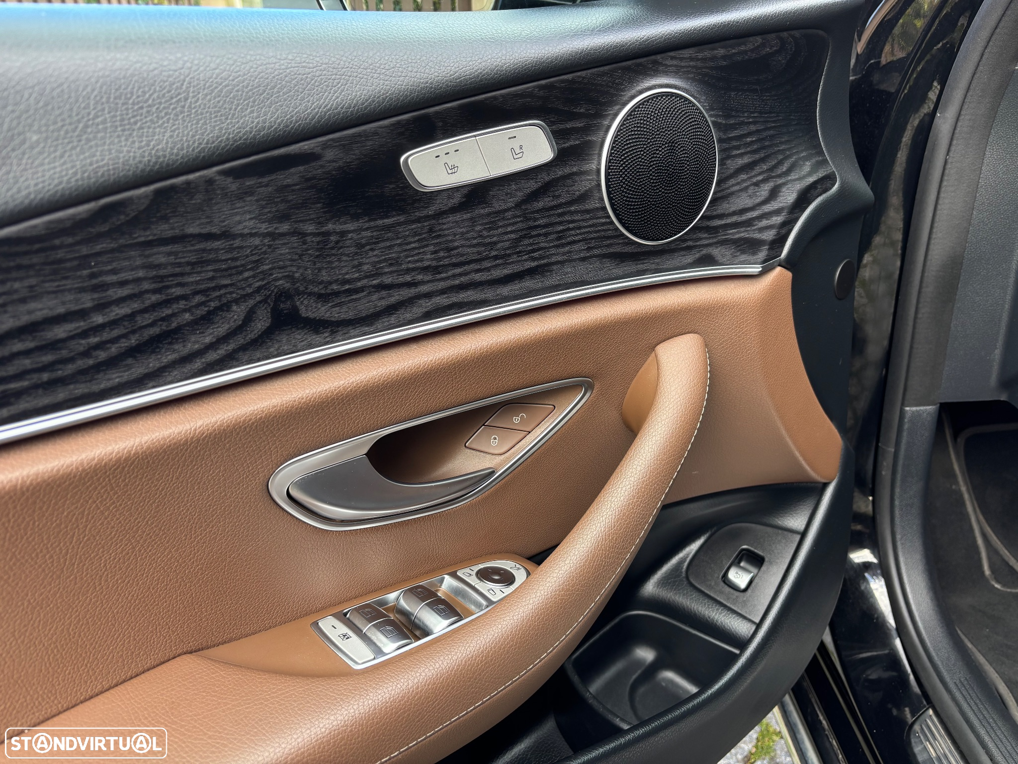 Mercedes-Benz E 300 de Avantgarde 4Matic - 19