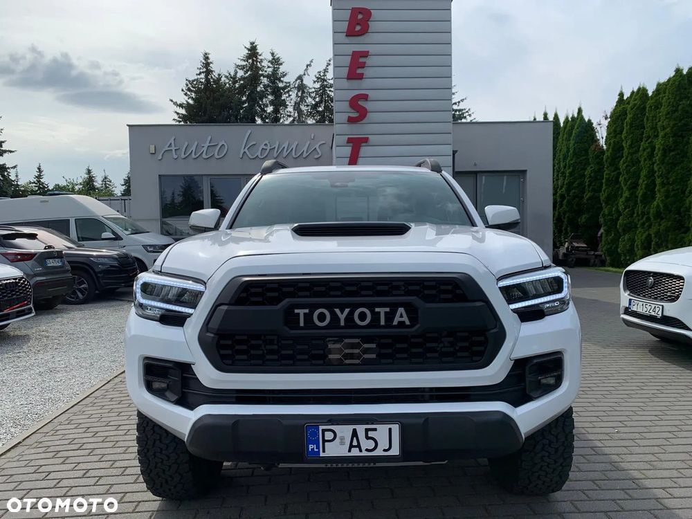 Toyota Tacoma - 2