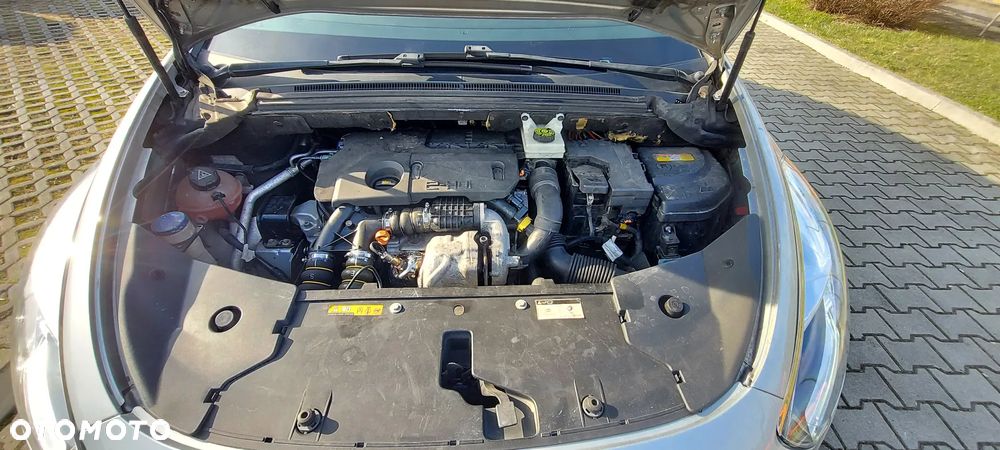 Citroën DS5 e-HDi 115 EGS6 Chic - 22