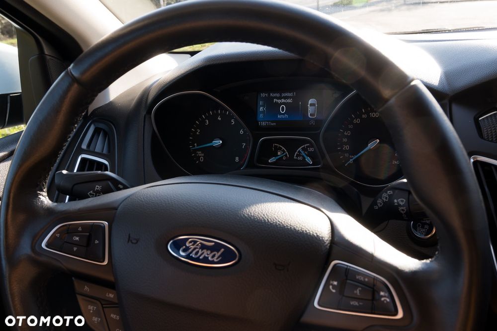 Ford Focus 1.0 EcoBoost Titanium - 16