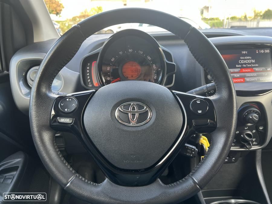 Toyota Aygo 1.0 X-Play+X-Touch - 23