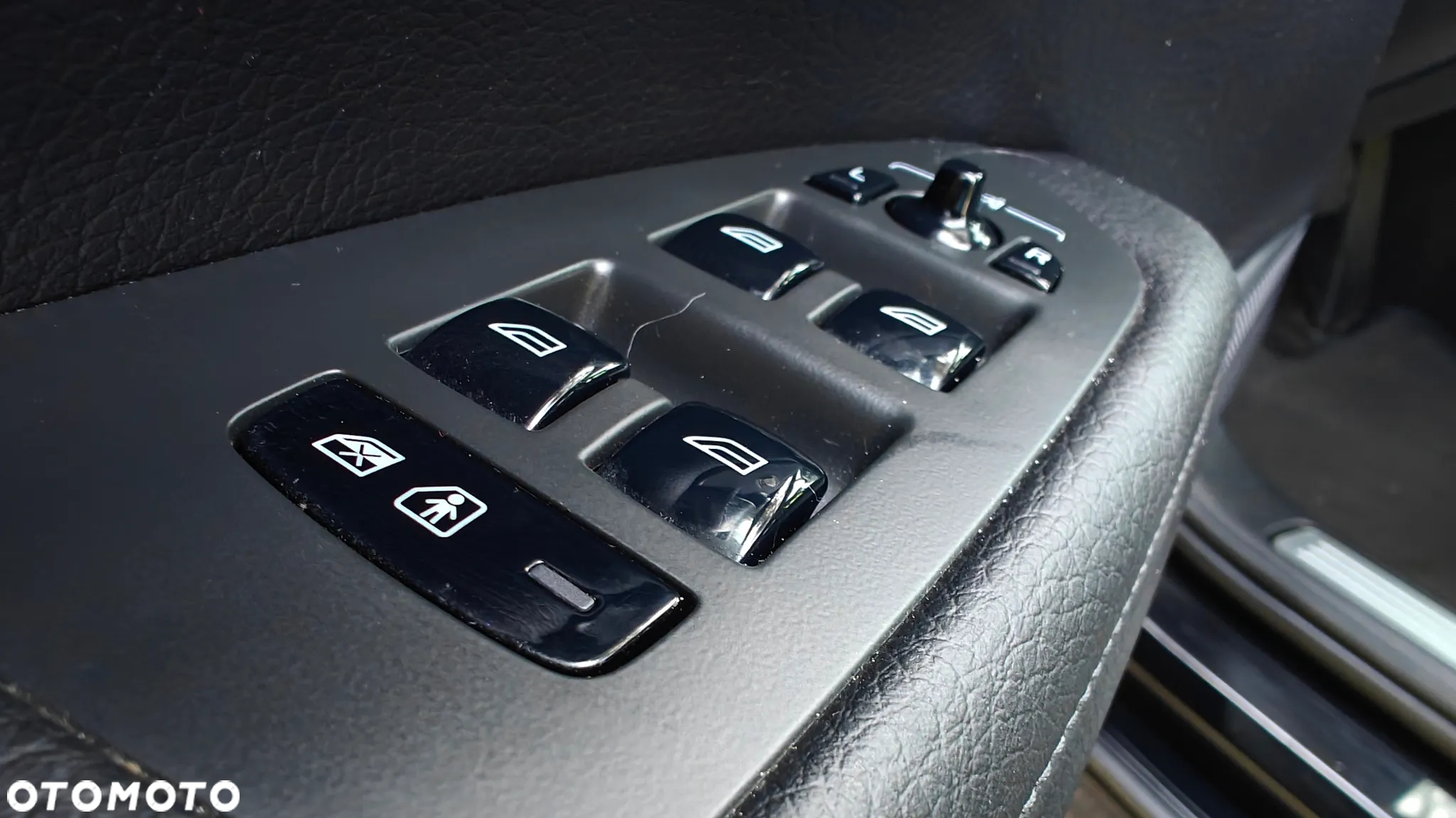Volvo V90 D4 Momentum Pro - 24