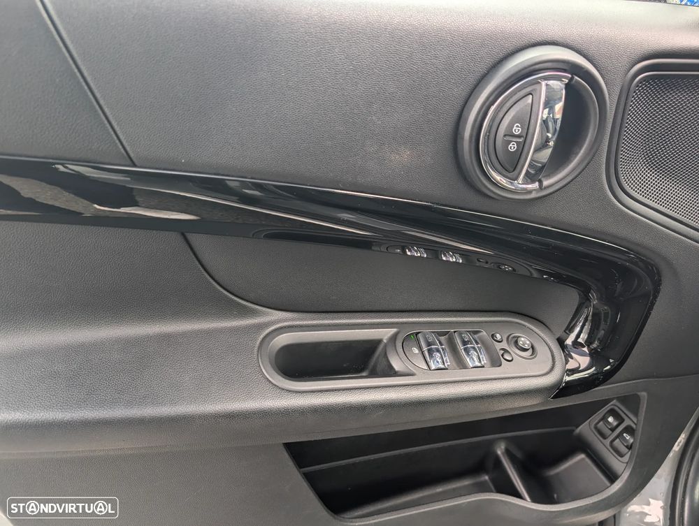 MINI Countryman Cooper SE ALL4 Auto - 14