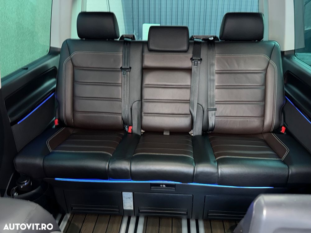 Volkswagen Multivan - 10