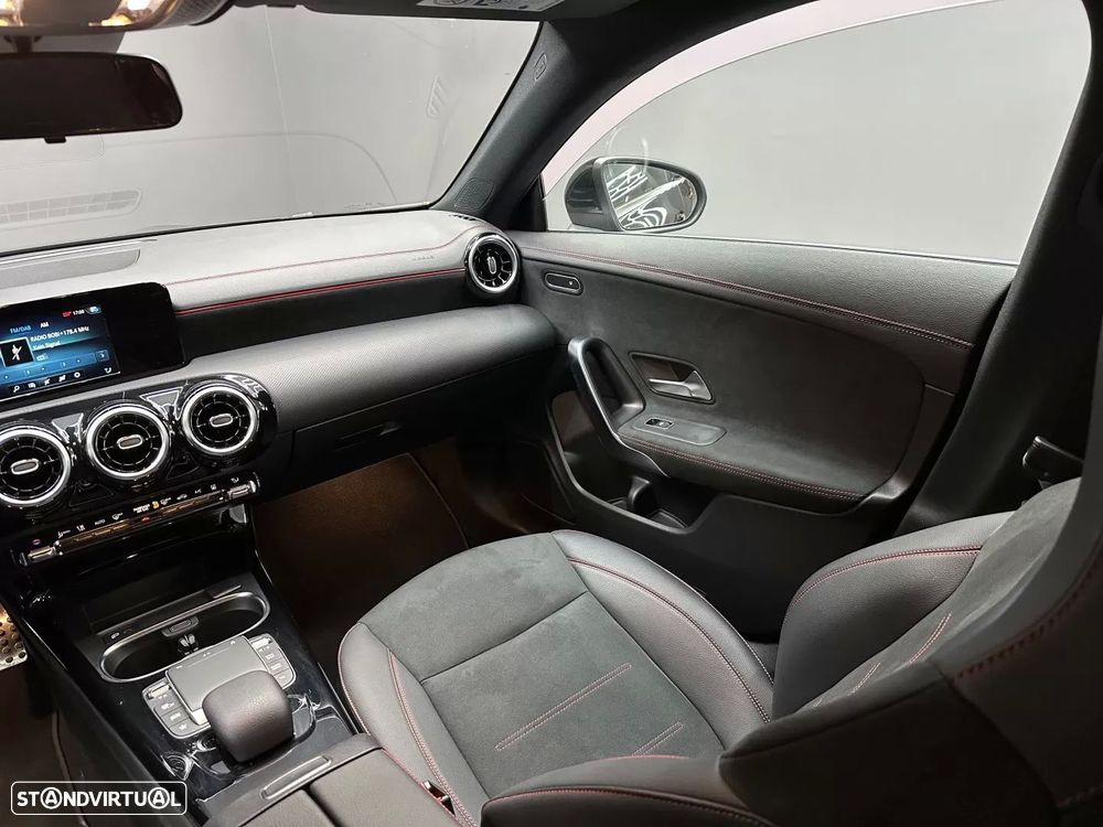 Mercedes-Benz CLA 250 e Shooting Brake AMG Line - 38